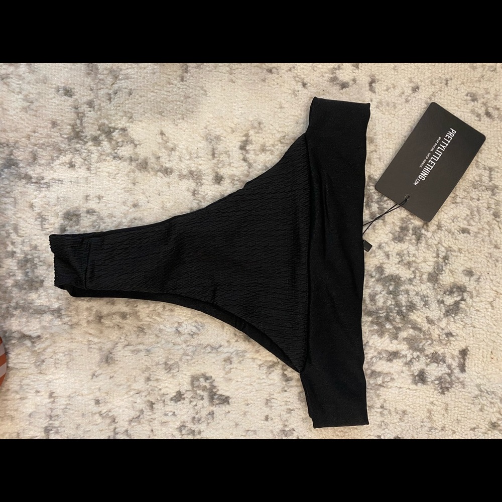Black cheeky bikini bottoms